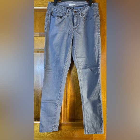 Eileen Fisher Light Grey Organic Stretch Jeans, Size 8 - Picture 4 of 7